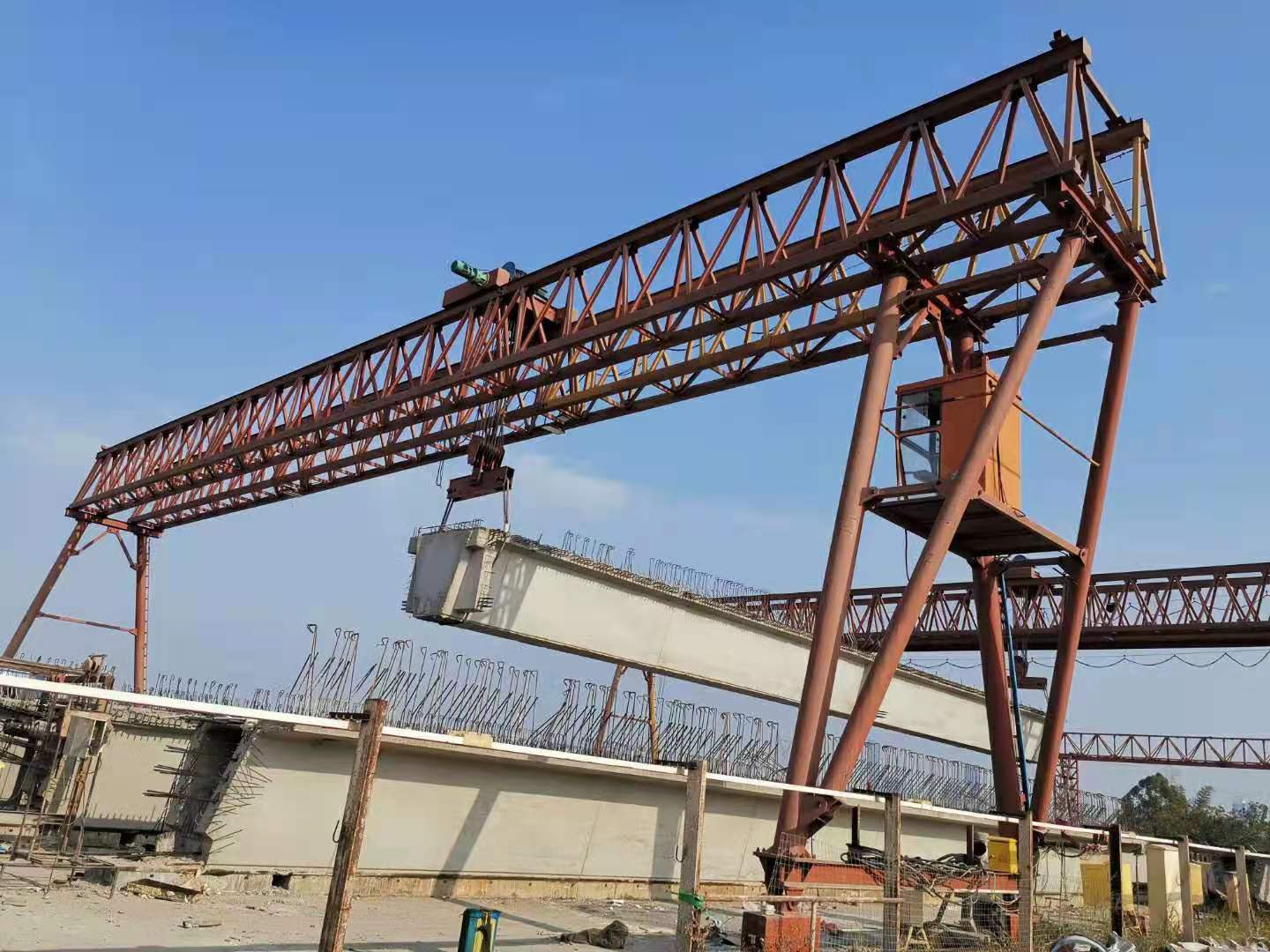 西乌珠穆沁一大桥预制箱梁压浆施工
